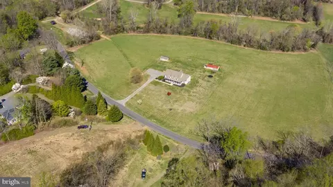 View/Area - 3063 Etlan Rd, Etlan, VA 22719 photo 2 of 3