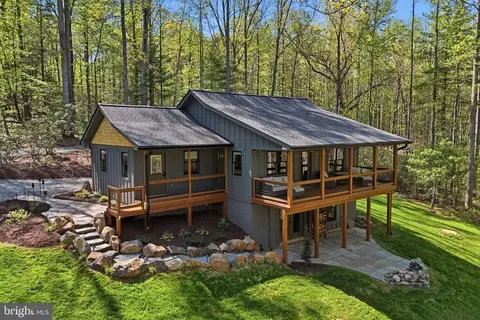677 Weaver Hollow Rd, Banco, VA 22711