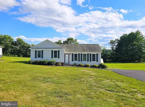 262 Gibbs Rd, Madison, VA 22727
