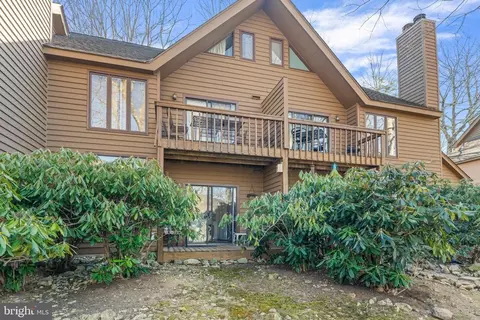 752 Laurelwood, Roseland, VA 22967