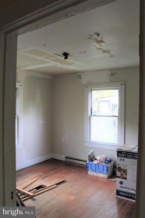 180 Scott St, Orange, VA 22960 photo 3