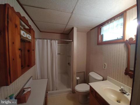 25447 Lafayette Dr, Rhoadesville, VA 22542 photo 2
