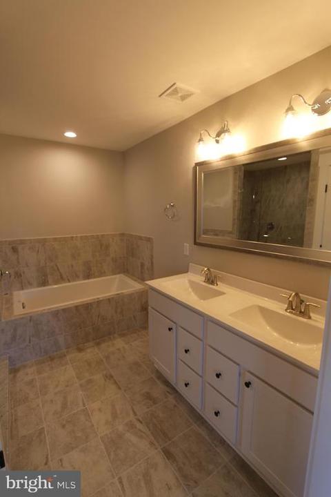 28049 Strawberry Hill Rd, Rhoadesville, VA 22542 photo 5