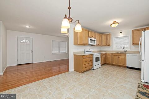 8569 Wilderness Woods Ln, Rhoadesville, VA 22542 photo 3