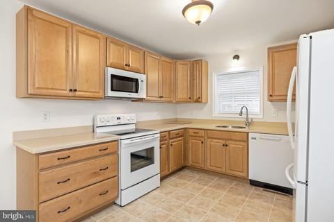 8569 Wilderness Woods Ln, Rhoadesville, VA 22542 photo 12