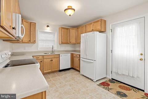 8569 Wilderness Woods Ln, Rhoadesville, VA 22542 photo 16