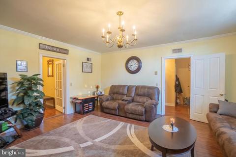 172 Byrd St, Orange, VA 22960 photo 4