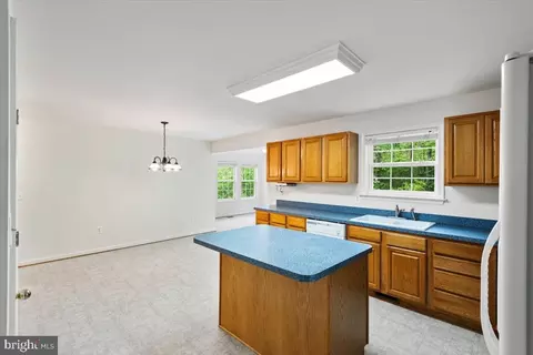 26401 Mountain View Dr, Rhoadesville, VA 22542 photo 10