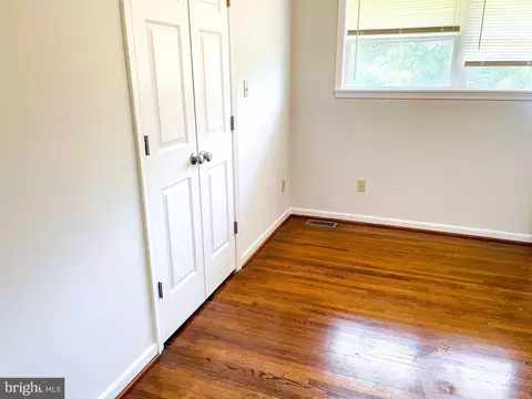 347 Berry St, Orange, VA 22960 photo 12