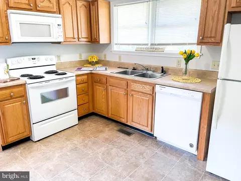 347 Berry St, Orange, VA 22960 photo 9