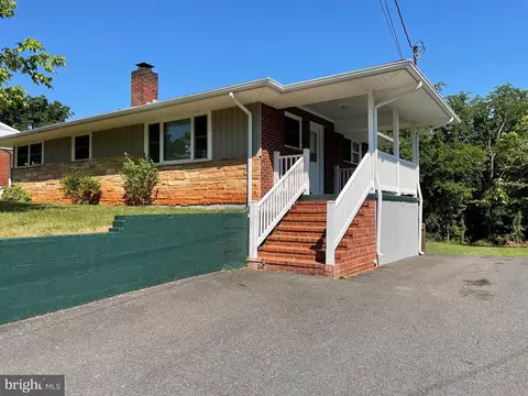 347 Berry St, Orange, VA 22960 photo 2