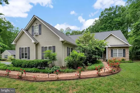 8238 Burr Hill Rd, Rhoadesville, VA 22542
