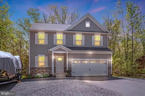 122 Parliament St, Locust Grove, VA 22508