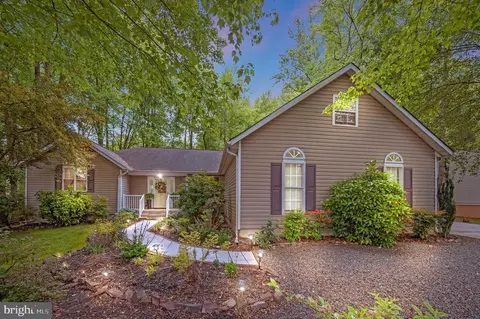 3206 Lakeview Pkwy, Locust Grove, VA 22508