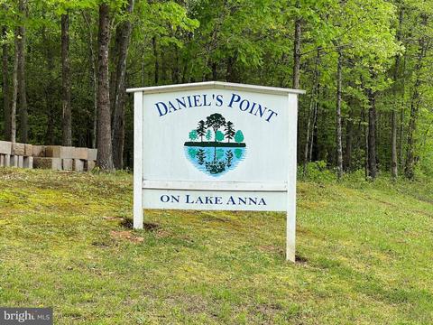 Daniels Point Dr, Unionville, VA 22567