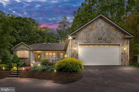 535 Harrison Cir, Locust Grove, VA 22508