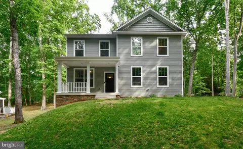 101 Quicksilver Ct, Locust Grove, VA 22508