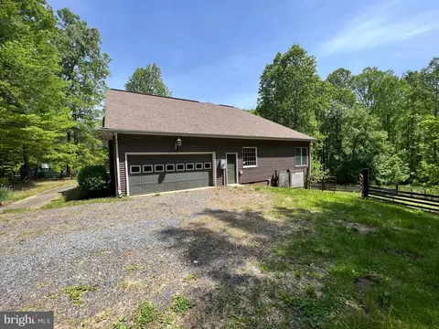 9595 Grasty Gold Mine Rd, Rhoadesville, VA 22542 photo 2