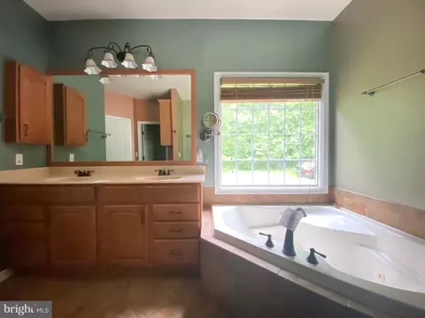 9595 Grasty Gold Mine Rd, Rhoadesville, VA 22542 photo 15