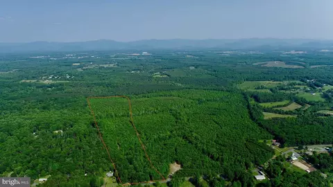Ridge Rd, Somerset, VA 22972