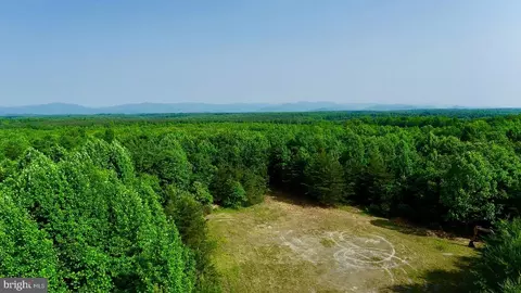 Ridge Rd, Somerset, VA 22972