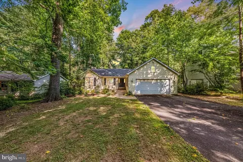 335 Stratford Cir, Locust Grove, VA 22508