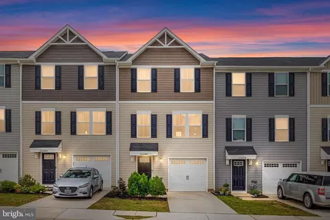 35286 Sara Ct, Locust Grove, VA 22508