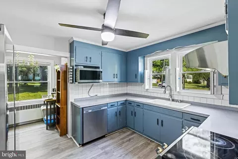 416 E Main St E, Orange, VA 22960 photo 5