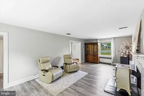 416 E Main St E, Orange, VA 22960 photo 10