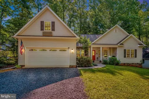 106 Cloverhill Ct, Locust Grove, VA 22508