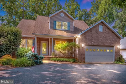 514 Mt Pleasant Dr, Locust Grove, VA 22508