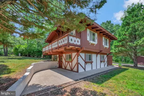 408 Mt Pleasant Dr, Locust Grove, VA 22508
