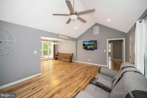 28059 Old Office Rd, Rhoadesville, VA 22542 photo 4