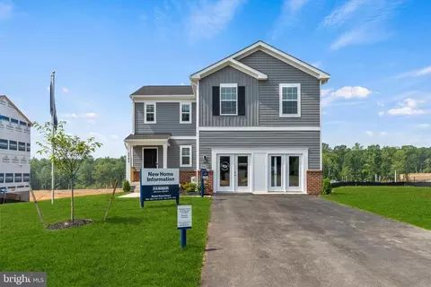 3275 White Tail Dr, Locust Grove, VA 22508