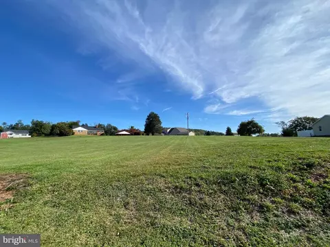 Crestview, Orange, VA 22960