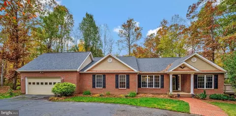 412 Happy Creek Rd, Locust Grove, VA 22508