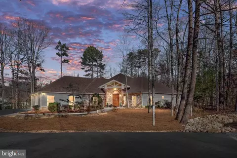 105 Elm Ct, Locust Grove, VA 22508