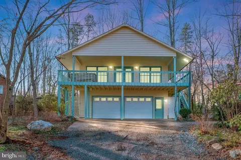 225 Beachside Cv, Locust Grove, VA 22508