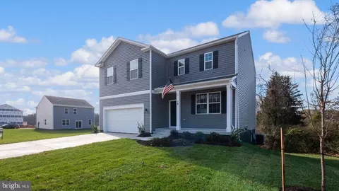2820 Turning Leaf Ct, Locust Grove, VA 22508