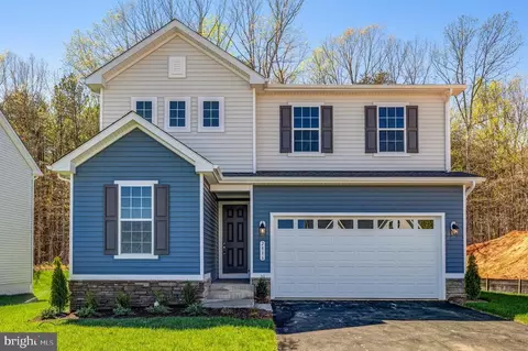 2816 White Tail Dr, Locust Grove, VA 22508