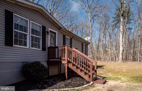 24459 Grant Dr, Rhoadesville, VA 22542 photo 2