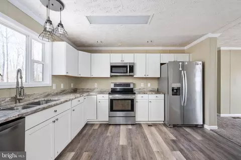 24459 Grant Dr, Rhoadesville, VA 22542 photo 9