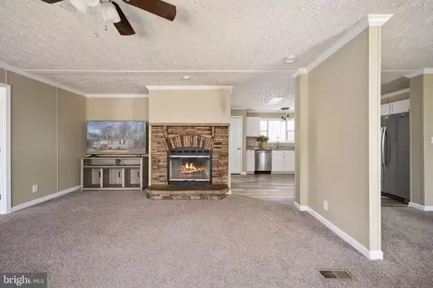 24459 Grant Dr, Rhoadesville, VA 22542 photo 3