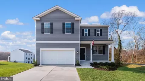 2833 Turning Leaf Ct, Locust Grove, VA 22508