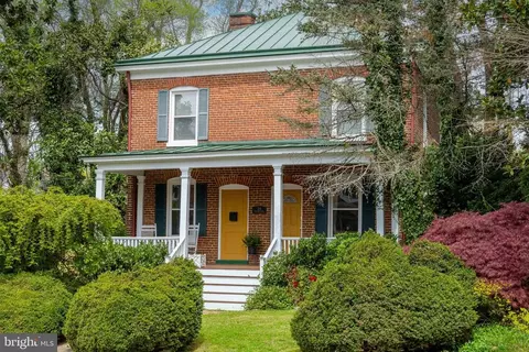 219 E Main St E, Orange, VA 22960