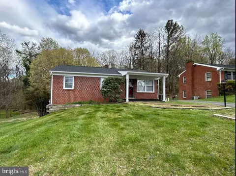 282 Berry St, Orange, VA 22960 photo 2