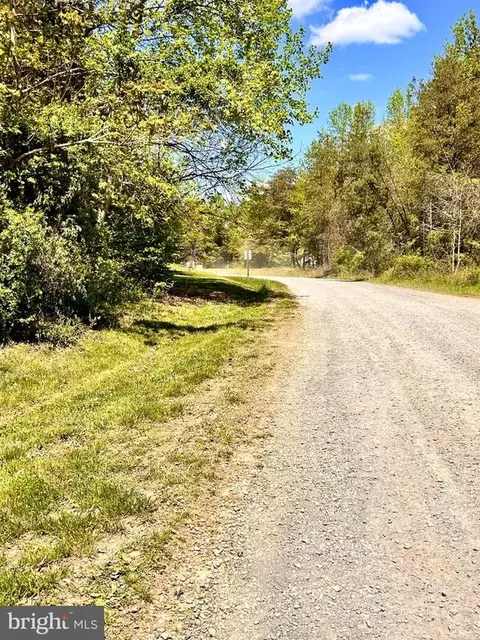 Indian Trace Trl, Unionville, VA 22567