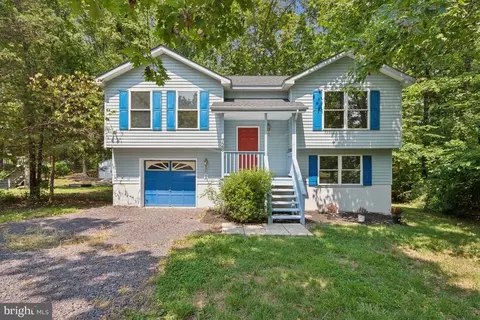 728 Lakeview Pkwy, Locust Grove, VA 22508
