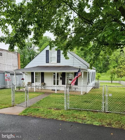 112 Grasty St, Orange, VA 22960