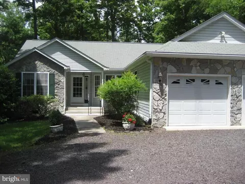 4227 Lakeview Pkwy, Locust Grove, VA 22508